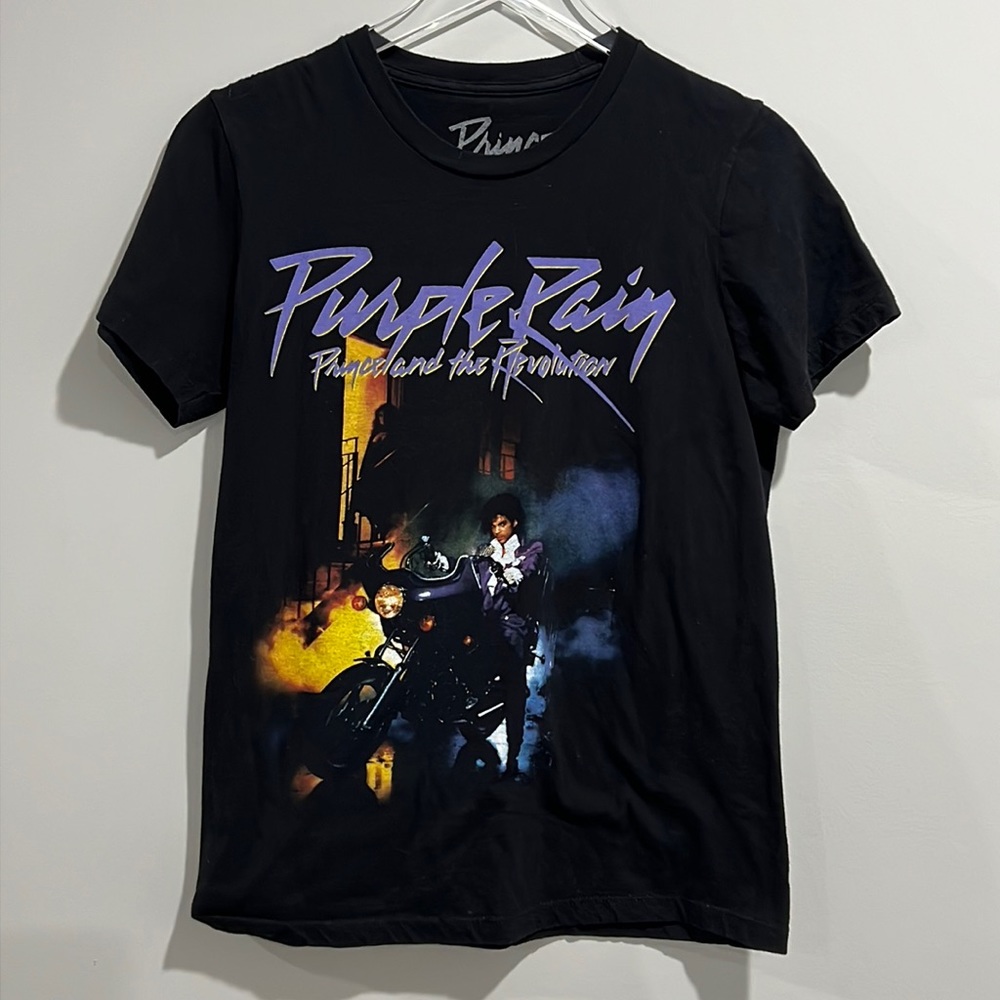 Prince Purple Rain Graphic T-Shirt Size Small✨